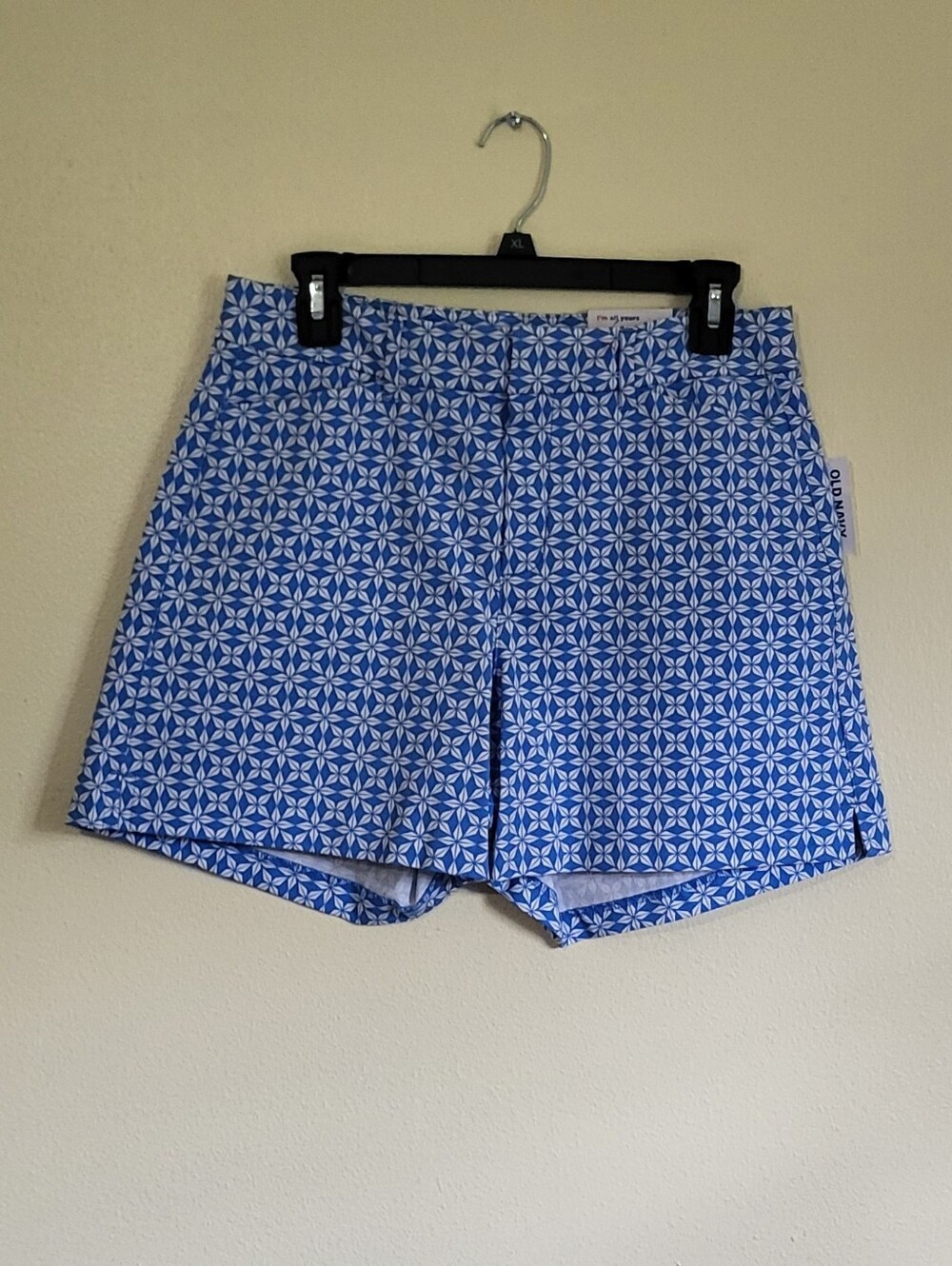 Old Navy Blue Geometric Pattern Women's Shorts